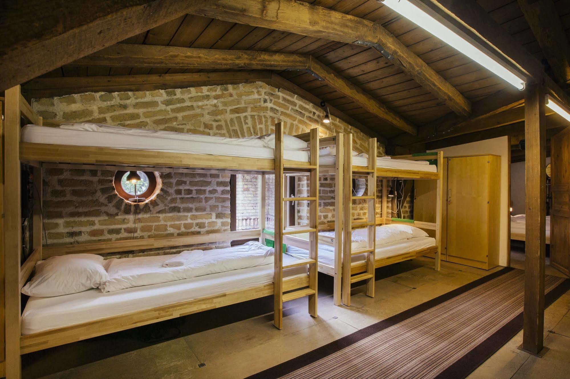 Amalienhof Guesthouse Riga Exterior photo